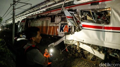 Kondisi Terkini Dua Kereta Tabrakan di Bekasi