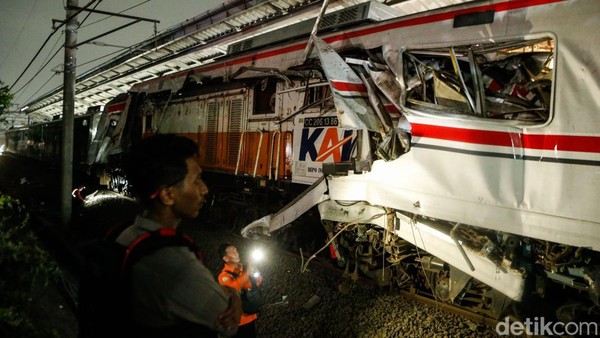 Kondisi Terkini Dua Kereta Tabrakan di Bekasi