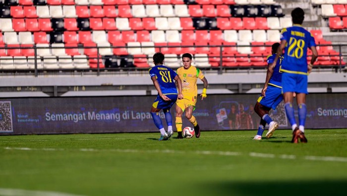 Laga Arema FC vs Persebaya Surabaya