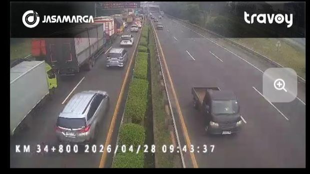 Macet di tol dari Bekasi arah Jakarta (dok. CCTV Travoy) Macet di tol dari Bekasi arah Jakarta (dok. CCTV Travoy)