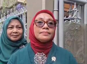 Menteri PPPA Melayat ke Rumah Korban Tabrakan Kereta Bekasi di Kemayoran