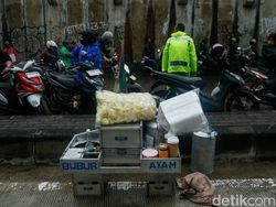 Motor Mogok Imbas Nekat Terobos Banjir Underpass Tambun