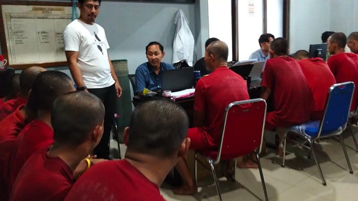 Pelaku pengeroyokan di Pandeglang ditangkap. (Aris/detikcom)