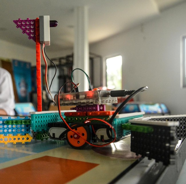 Pelatihan Robotik Asah Kreativitas Siswa di Tangsel