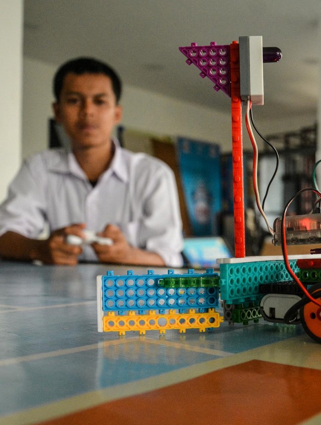 Pelatihan Robotik Asah Kreativitas Siswa di Tangsel