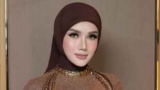 5 Potret Mulan Jameela di Resepsi El Rumi-Syifa Hadju, Gaunnya Curi Atensi