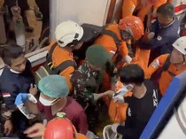 Video: Korban Tabrakan Kereta di Bekasi Jadi 5 Orang, 3 Masih Terperangkap