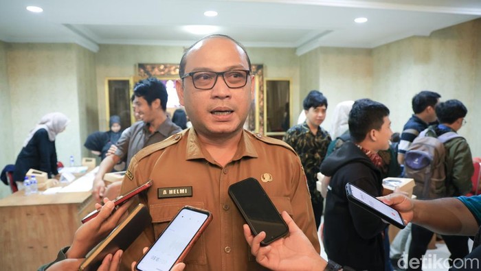 Pj Sekda Kabupaten Jember Akhmad Helmi Luqman