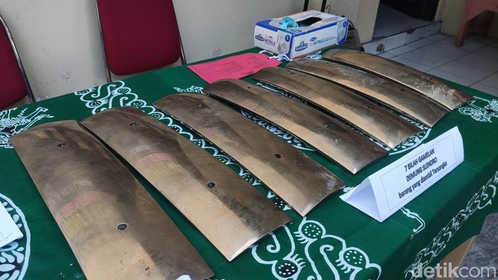 Tersangka pencurian gamelan di FIB UGM ternyata juga beraksi di ISI Jogja dan ISI Solo. 