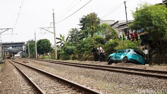 Ragam Penyebab Banyak Orang Terobos Perlintasan KA dan Lampu Merah