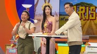 Ponn Papion belakangan suka jadi tamu kuis Arisan. Ia kerap memberi soal dalam bahasa Thailand. (Foto: dok Instagram ponn.papion)