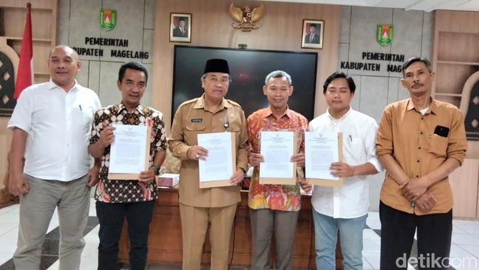 Proses mediasi yang melibatkan pedagang SKMB dan TWC berlangsung di Ruang Cemerlang Kompleks Setda Pemkab Magelang, Selasa (28/4/2026).