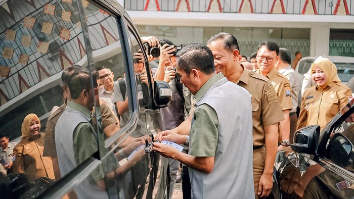 Ratu Dewa sidak kendaraan Dinas