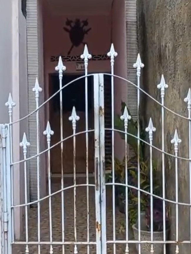 Penampakan Rumah Nyempil di Solo, Lebar Fasad Cuma 1 Meter