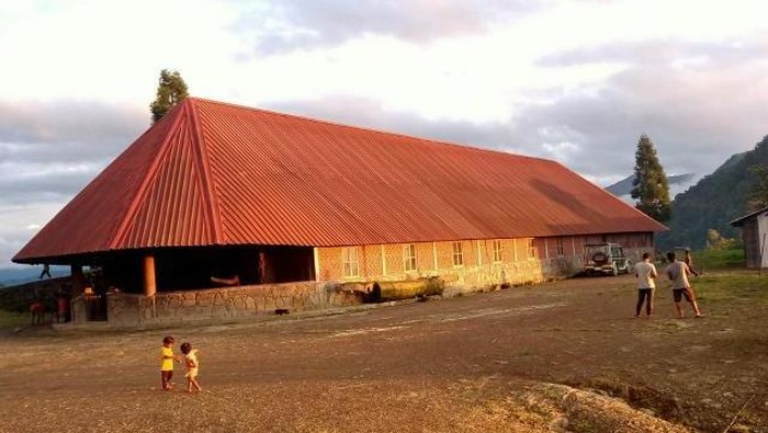 Rumah di perbatasan Myanmar dan India