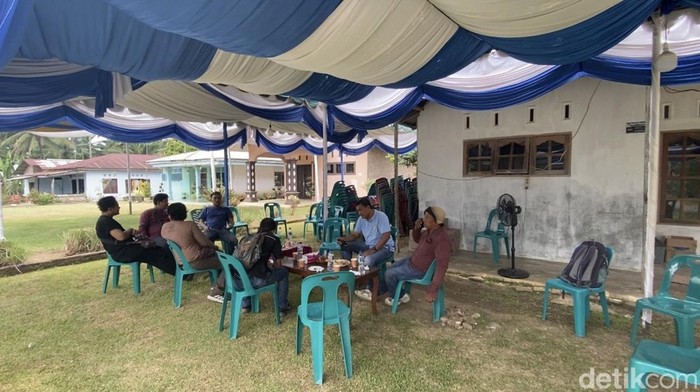 Suasana rumah duka Praka Rico Pramudia di Sergai, Sumut. (Mhd Ilham Pradilla/detikSumut)