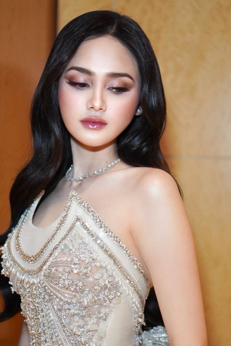 Makeup resepsi pernikahan Syifa Hadju.
