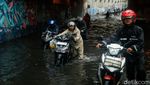 Underpass Tambun Masih Tergenang Banjir hingga Pagi