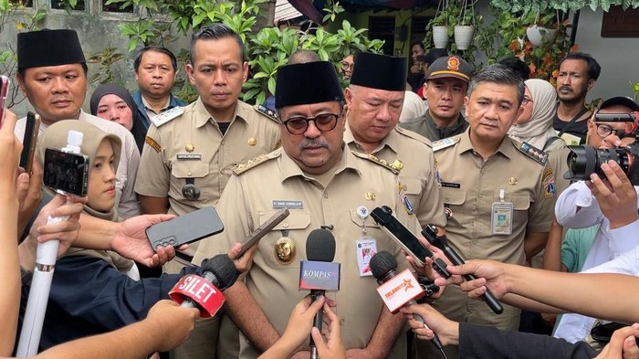 Rano Karno Pastikan Keluarga Korban Kecelakaan Kereta di Bekasi Dapat ...