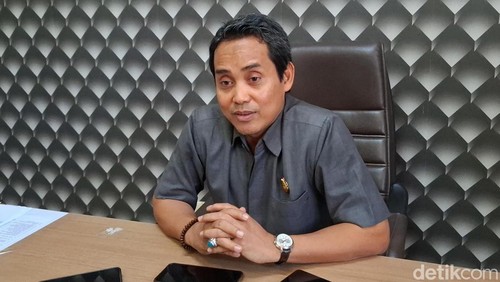 Asintel Kejati NTT Muhammad Ahsan Thamrin saat diwawancarai di kantornya, Rabu (29/4/2026).