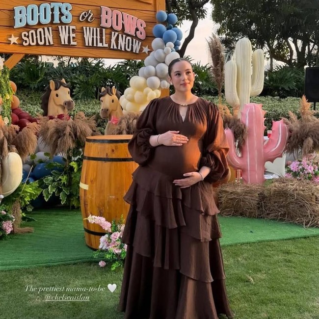 Chelsea Islan Umumkan Hamil Bayi Perempuan