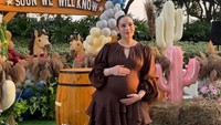 Chelsea Islan Umumkan Hamil Bayi Perempuan