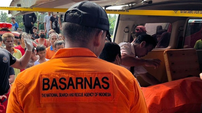 Evakuasi dua warga Kebumen tewas dalam sumur, Rabu (29/4/206) siang.