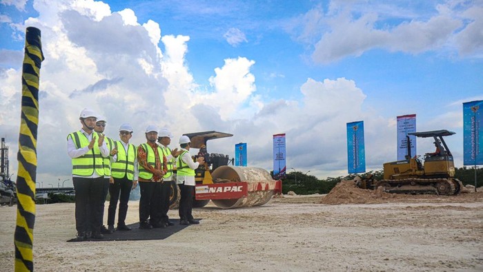 Groundbreaking proyek hilirisasi industri tembaga dan emas.