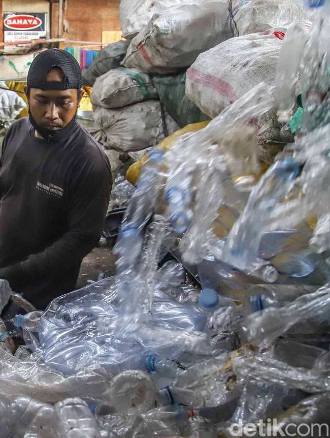 Harga Plastik Melonjak di Tengah Gejolak Global
