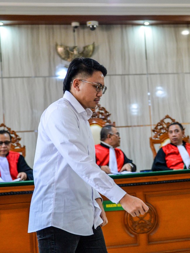 Kasus Penghinaan Suku Sunda, YouTuber Resbob Divonis 2,5 Tahun Penjara