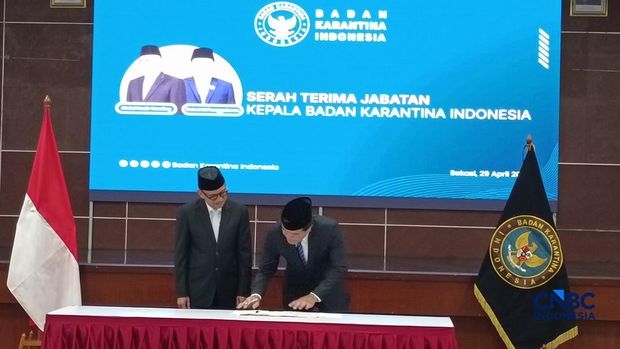 Kepala Badan Karantina Nasional (Barantin) Abdul Kadir Karding saat memberikan sambutan dalam acara Serah Terima Jabatan di Auditorium Tagor Sutan Harahap BUTTMKHIT, Bekasi, Jawa Barat, Rabu (29/4/2026). (CNBC Indonesia?Martayasi Rizky)
