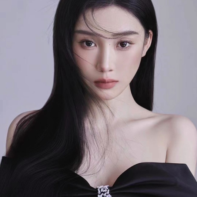 Potret Ratu Kecantikan Diduga Tikung Aktris, Dulu Teman Kini Selingkuhan Suami