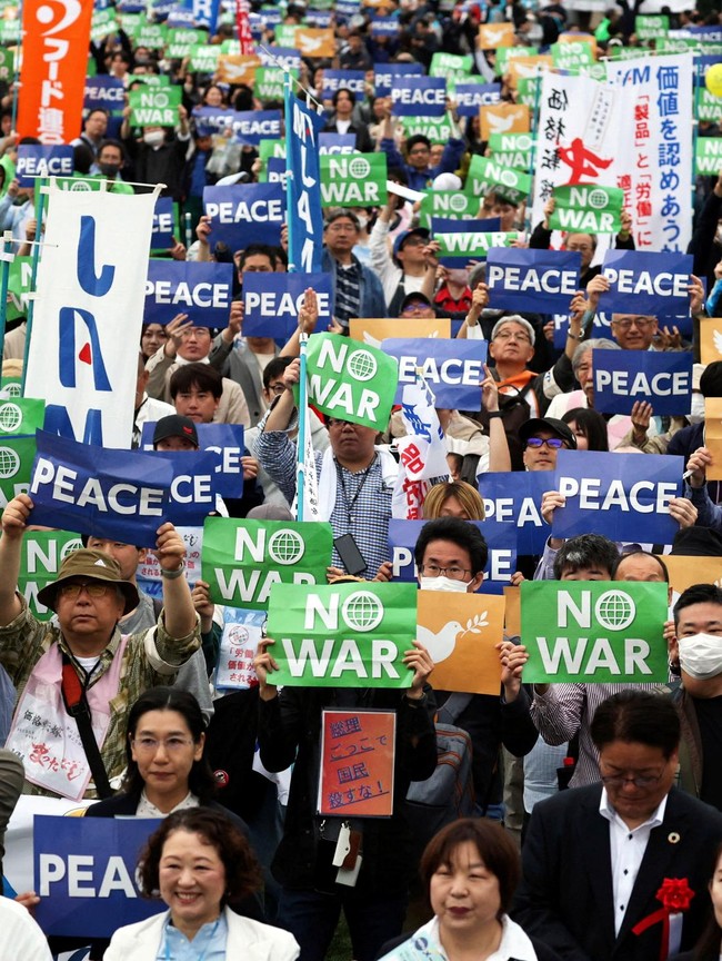 May Day Tokyo, Ribuan Buruh Tuntut Upah Naik