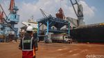 Melihat Bongkar Muat Komoditas Impor di Pelabuhan Tanjung Priok
