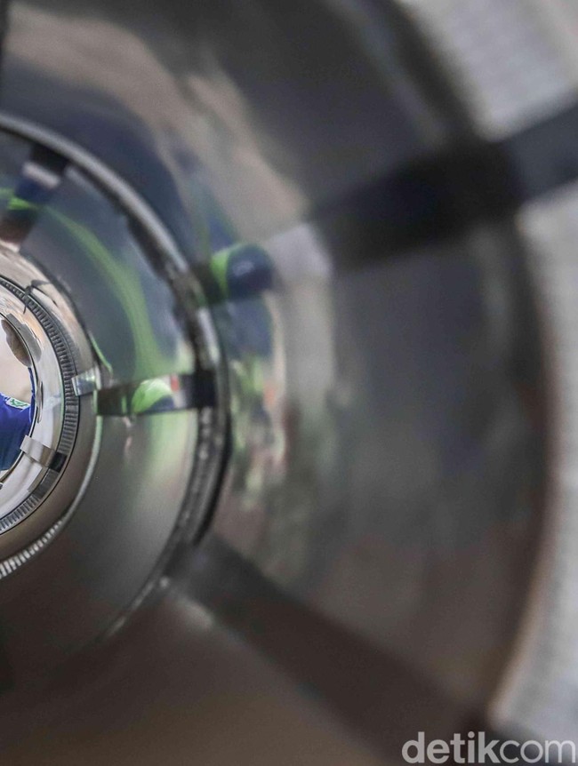 Melihat Bongkar Muat Komoditas Impor di Pelabuhan Tanjung Priok