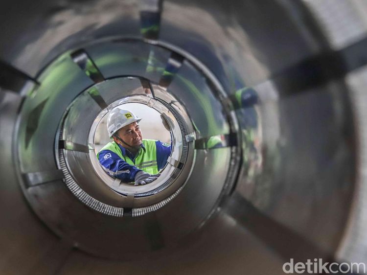 Melihat Bongkar Muat Komoditas Impor di Pelabuhan Tanjung Priok