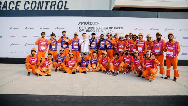 Ketua Umum Ikatan Motor Indonesia (IMI), Moreno Soeprapto memberi apresiasi bagi rider muda Indonesia, Kiandra Ramadhipa, yang sukses mengharumkan nama Indonesia lewat kemenangan di Jerez dalam ajang Red Bull Rookies Cup 2026