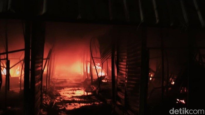 Kebakaran di Pasar Kanjengan Semarang
