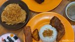 Yummy! Sedapnya Ayam Goreng dan Bakar Berkuah Pindang ala Ny. Bong