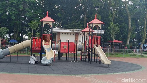 Playground di Lapangan Alit Saputra, Tabanan, 2025. (Krisna Pradipta/detikBali)