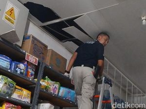 Bobol Atap Minimarket di Tasik, Komplotan Maling Gasak Rokok-Kosmetik