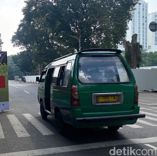 Jalan Diponegoro Ditutup Sementara gegara Proyek Gedung Sate-Gasibu