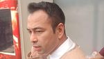 Wajah Lelah Raffi Ahmad Malam ke Lokasi Kecelakaan KA, Pagi Lanjut Syuting