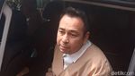 Wajah Lelah Raffi Ahmad Malam ke Lokasi Kecelakaan KA, Pagi Lanjut Syuting