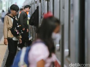Gerbong Wanita KRL Dipindah ke Tengah? Pengamat: Tidak Relevan, Tidak Efektif