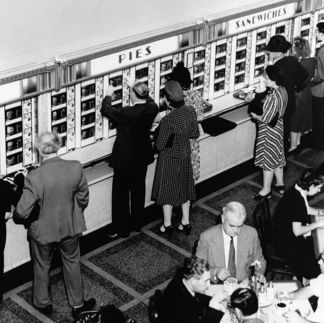 10 Potret Restoran Cepat Saji Zaman Dulu, Sudah Ada Sejak Tahun 1910!