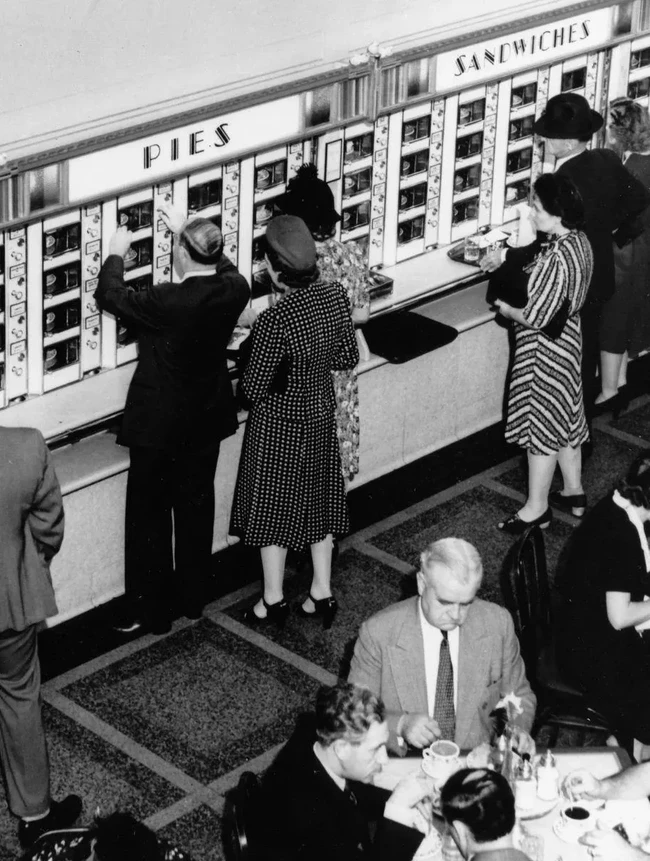 10 Potret Restoran Cepat Saji Zaman Dulu, Sudah Ada Sejak Tahun 1910!