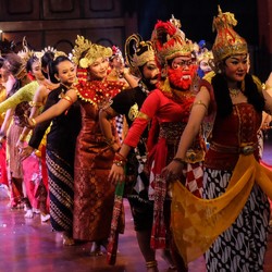 Ribuan Penari Unjuk Aksi di Solo 24 Jam Menari