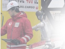 Japan Airlines Mulai Pakai Robot China untuk Ground Handling