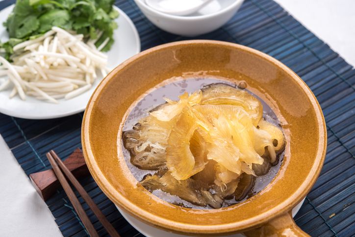 5 Fakta Praktik Konsumsi Sirip Hiu yang Kontroversial, Mahal Tapi Ilegal?